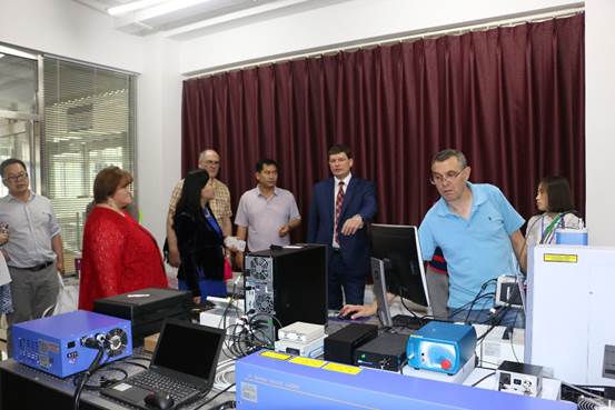 说明: F:/360云盘/EMC易倍官方网站/行政/照片/IMG_3978.JPG